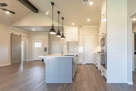 Entry Way - 2800 Heather Hvn, Moore, OK 73160 photo 2 of 2