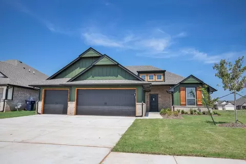 Exterior - 2800 Heather Hvn, Moore, OK 73160 photo 4 of 32