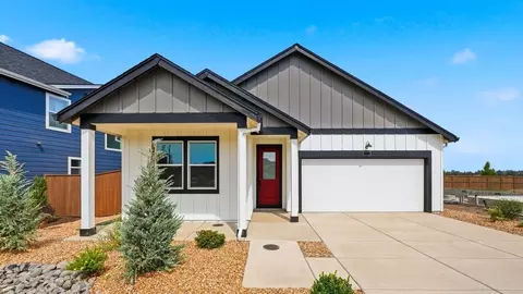 21217 SE Pelee Dr, Bend, OR 97702