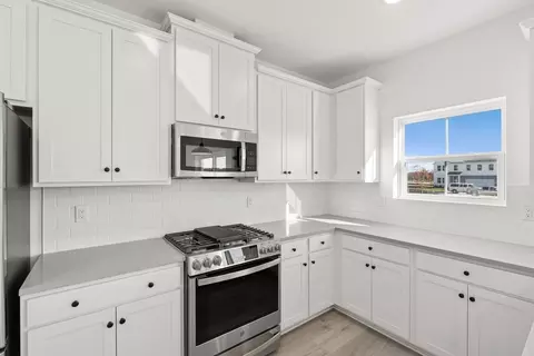 Kitchen - 7 Silverbell Ave, Berlin, NJ 08009 photo 3 of 5