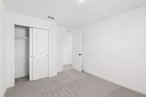 Bedroom - 7 Silverbell Ave, Berlin, NJ 08009 photo 5 of 5