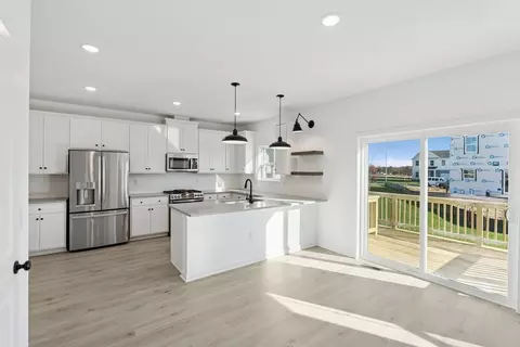 Kitchen - 7 Silverbell Ave, Berlin, NJ 08009 photo 5 of 5