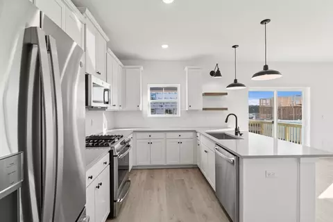 Kitchen - 7 Silverbell Ave, Berlin, NJ 08009 photo 2 of 5