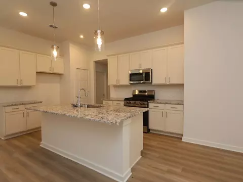 507 Flower Reed Ct, Magnolia, TX 77354
