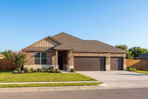 211 Saddletree Dr, Nevada, TX 75173