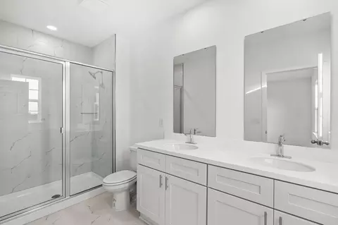 Bath - 1117 Orange Trailside Way, Ocoee, FL 34761 photo 1 of 3