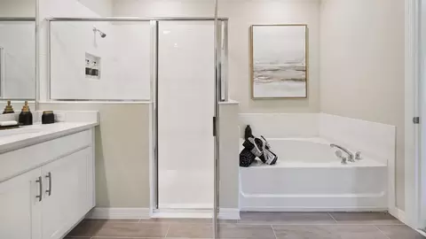 Bath - 5665 Banks Pl, Saint Cloud, FL 34771 photo 2 of 5