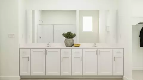Bath - 2025 E Badger Ave, Eagle Mountain, UT 84005 photo 1 of 6