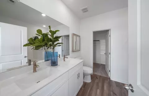 Entry Way - 207 Ruby Ford Dr, Cove, TX 77523 photo 2 of 5