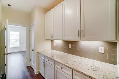 Entry Way - 3170 Three Chopt Rd, Gum Spring, VA 23065 photo 3 of 9