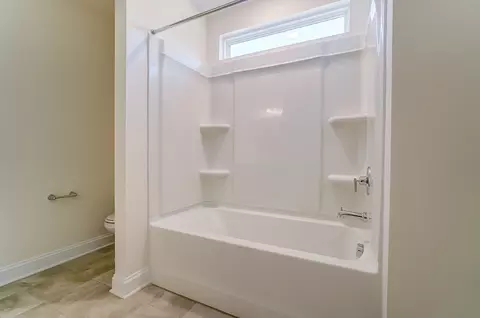 Bath - 3170 Three Chopt Rd, Gum Spring, VA 23065 photo 7 of 18