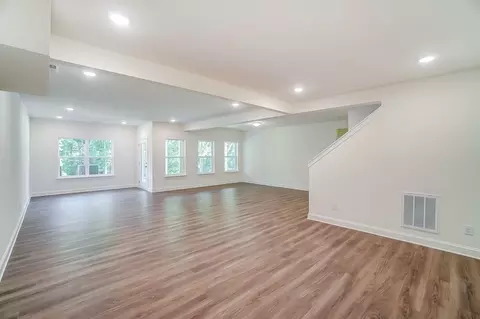 Living - 3170 Three Chopt Rd, Gum Spring, VA 23065 photo 8 of 11