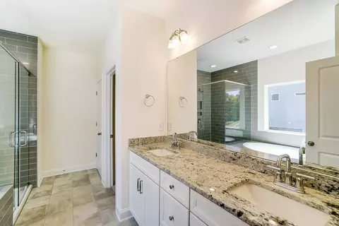 Bath - 3170 Three Chopt Rd, Gum Spring, VA 23065 photo 12 of 18