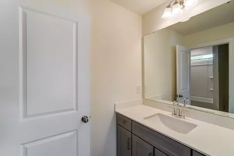 Bath - 3170 Three Chopt Rd, Gum Spring, VA 23065 photo 9 of 18
