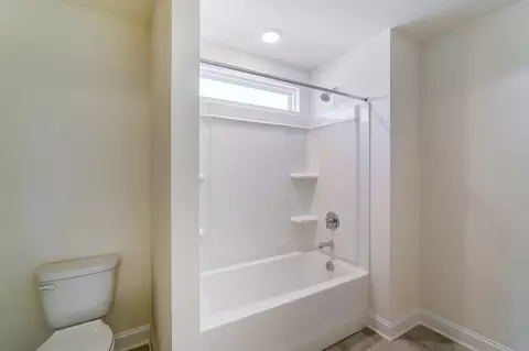 Bath - 3170 Three Chopt Rd, Gum Spring, VA 23065 photo 8 of 18