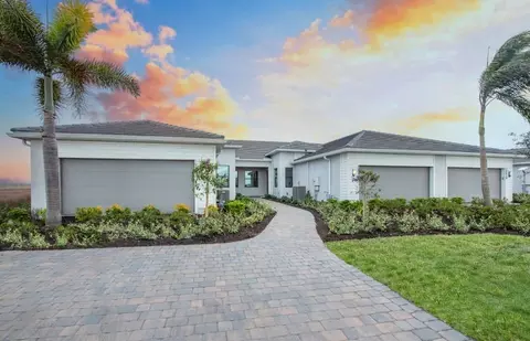18738 Indian Rock Pl, Lakewood Ranch, FL 34211