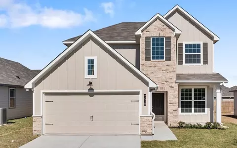 294 Boatright Blvd, Jarrell, TX 76537