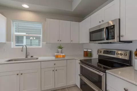 Kitchen - 8190 Lemon Grass Rd, Peyton, CO 80831 photo 2 of 3
