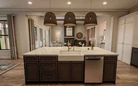 Kitchen - Jeremiah Ct, Hickory, NC 28601 photo 4 of 9