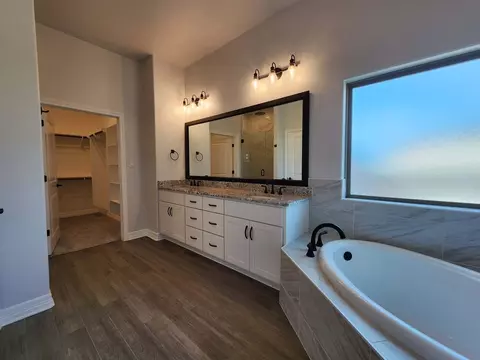 Bath - 406 Eagle Hts, Salado, TX 76571 photo 1 of 6
