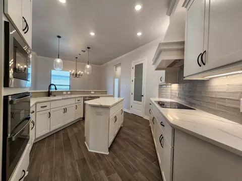 Kitchen - 406 Eagle Hts, Salado, TX 76571 photo 4 of 4