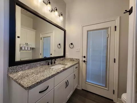 Bath - 406 Eagle Hts, Salado, TX 76571 photo 6 of 6