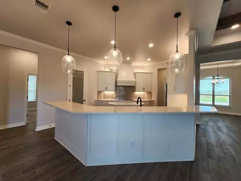 Kitchen - 406 Eagle Hts, Salado, TX 76571 photo 1 of 4