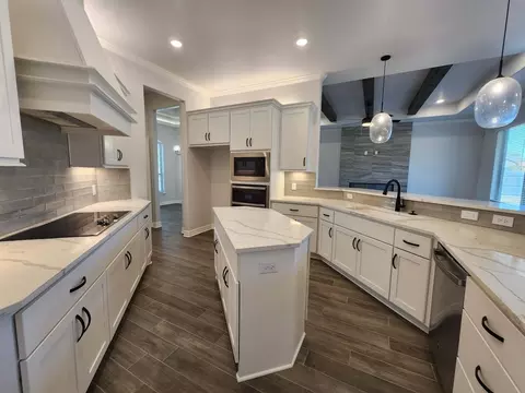 Kitchen - 406 Eagle Hts, Salado, TX 76571 photo 2 of 4
