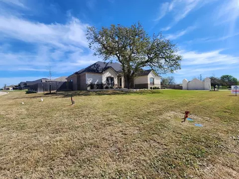 Exterior - 406 Eagle Hts, Salado, TX 76571 photo 3 of 13