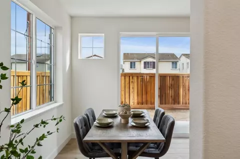 Dining - 263 Mindy Way, Pittsburg, CA 94565 photo 1 of 2
