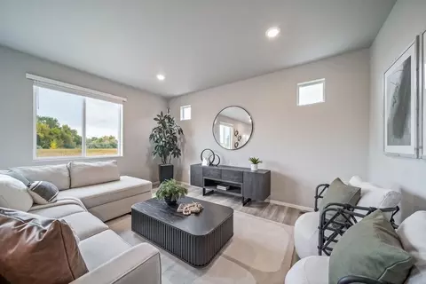 Living - 21792 E 46th Pl, Aurora, CO 80019 photo 2 of 2