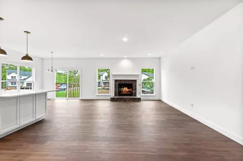 Living - 1 Hazel Ct, Wright City, MO 63390 photo 13 of 18