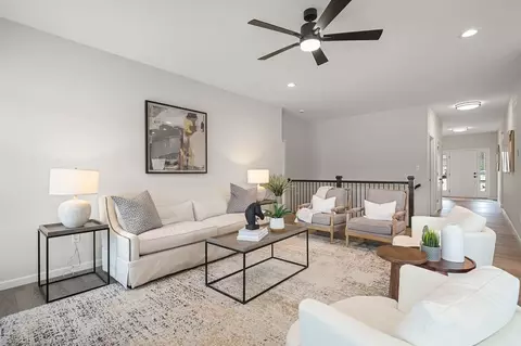 Living - 1 Hazel Ct, Wright City, MO 63390 photo 2 of 18