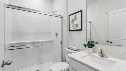 Bath - 265 Snowdrop Ln, Elgin, IL 60124 photo 9 of 9