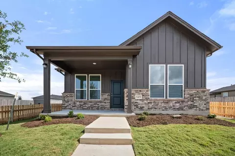 Exterior - 6570 Marsh Ln, Buda, TX 78610 photo 4 of 9