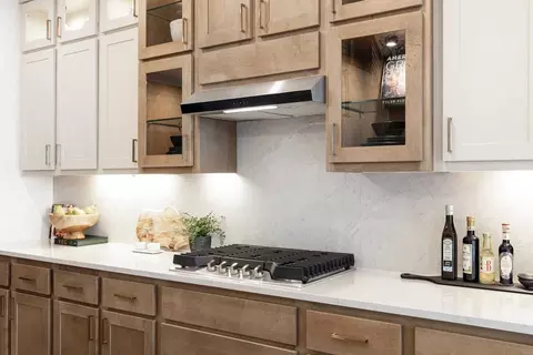 Kitchen - 15311 Le Reve Ln, Conroe, TX 77302 photo 3 of 8
