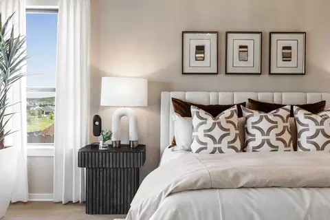 Bedroom - 15311 Le Reve Ln, Conroe, TX 77302 photo 3 of 7