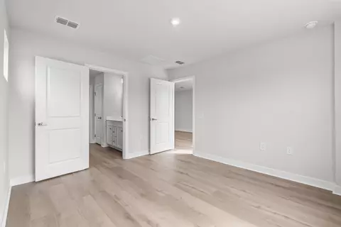 Bedroom - 1016 Dumfries Ct, Mcdonough, GA 30253 photo 5 of 11