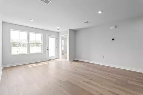 Living - 1016 Dumfries Ct, Mcdonough, GA 30253 photo 4 of 6