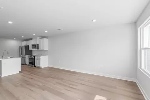 Living - 1016 Dumfries Ct, Mcdonough, GA 30253 photo 6 of 6
