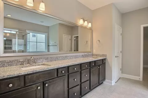 Bath - 9778 Lehigh Ave, Savannah, GA 31406 photo 9 of 9