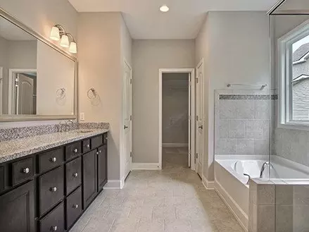 Bath - 9778 Lehigh Ave, Savannah, GA 31406 photo 7 of 9