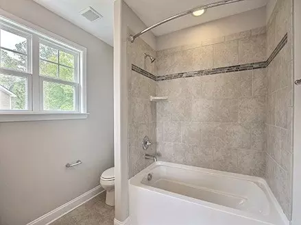 Bath - 9778 Lehigh Ave, Savannah, GA 31406 photo 3 of 9