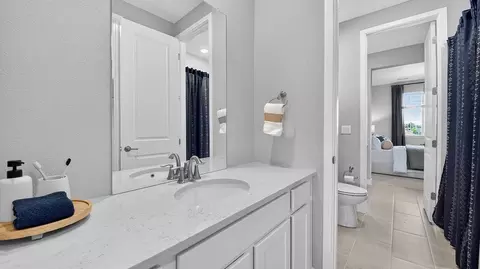 Bath - 5276 E 146th Ct, Thornton, CO 80602 photo 4 of 6