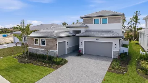 13688 Le Christine Dr, Palm Beach Gardens, FL 33412