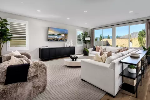 Living - 1613 Wren Ave, Redlands, CA 92374 photo 5 of 10