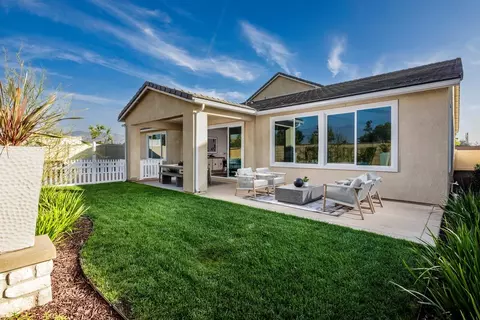 Exterior - 1613 Wren Ave, Redlands, CA 92374 photo 10 of 19