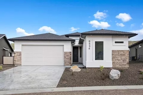 6534 E Lucy Dr, Hidden Springs, ID 83714