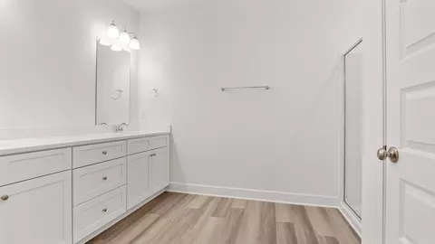 Bath - 104 Gray Owl Dr E, Freeport, FL 32439 photo 1 of 5
