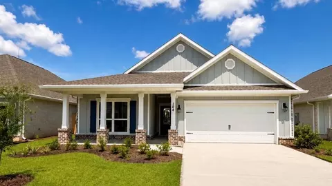 104 Gray Owl Dr E, Freeport, FL 32439